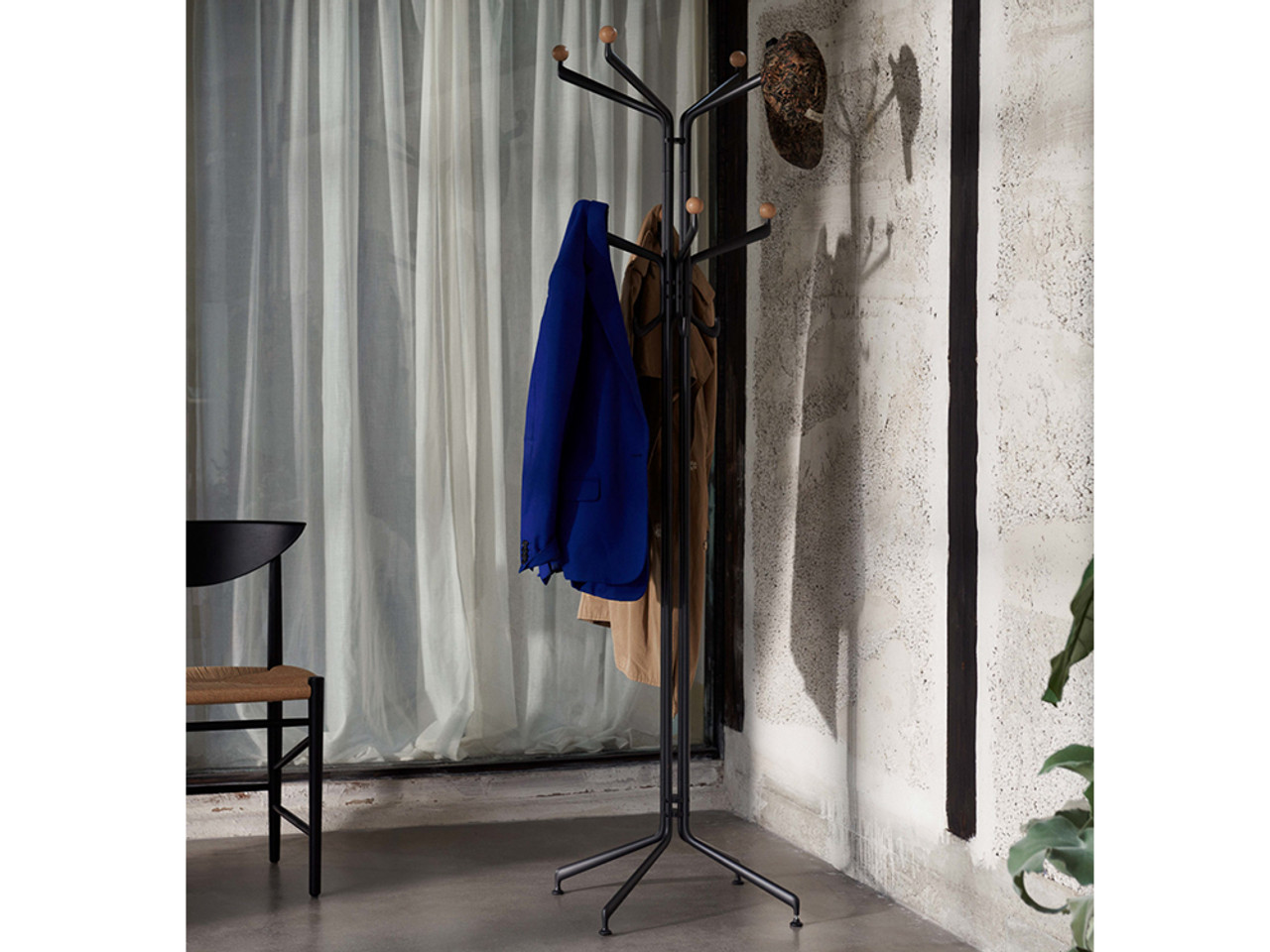 Capture SC77 Coat Stand