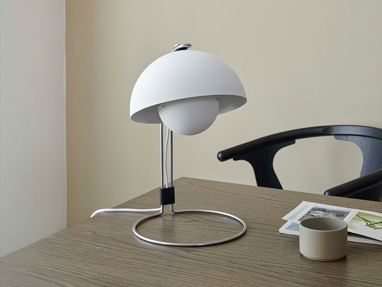 Flowerpot VP4 Table Lamp