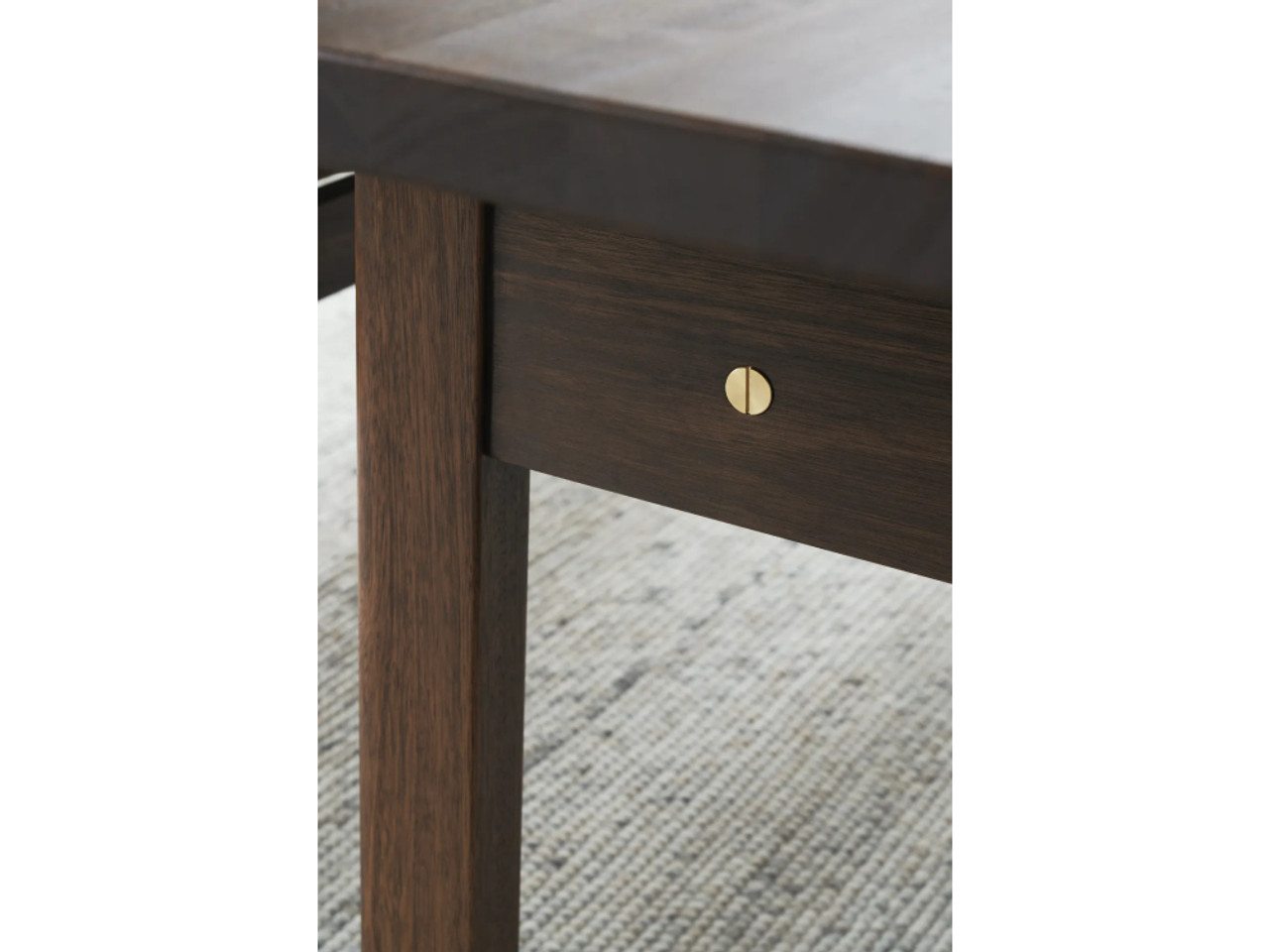 Asserbo BM0698 Dining Table