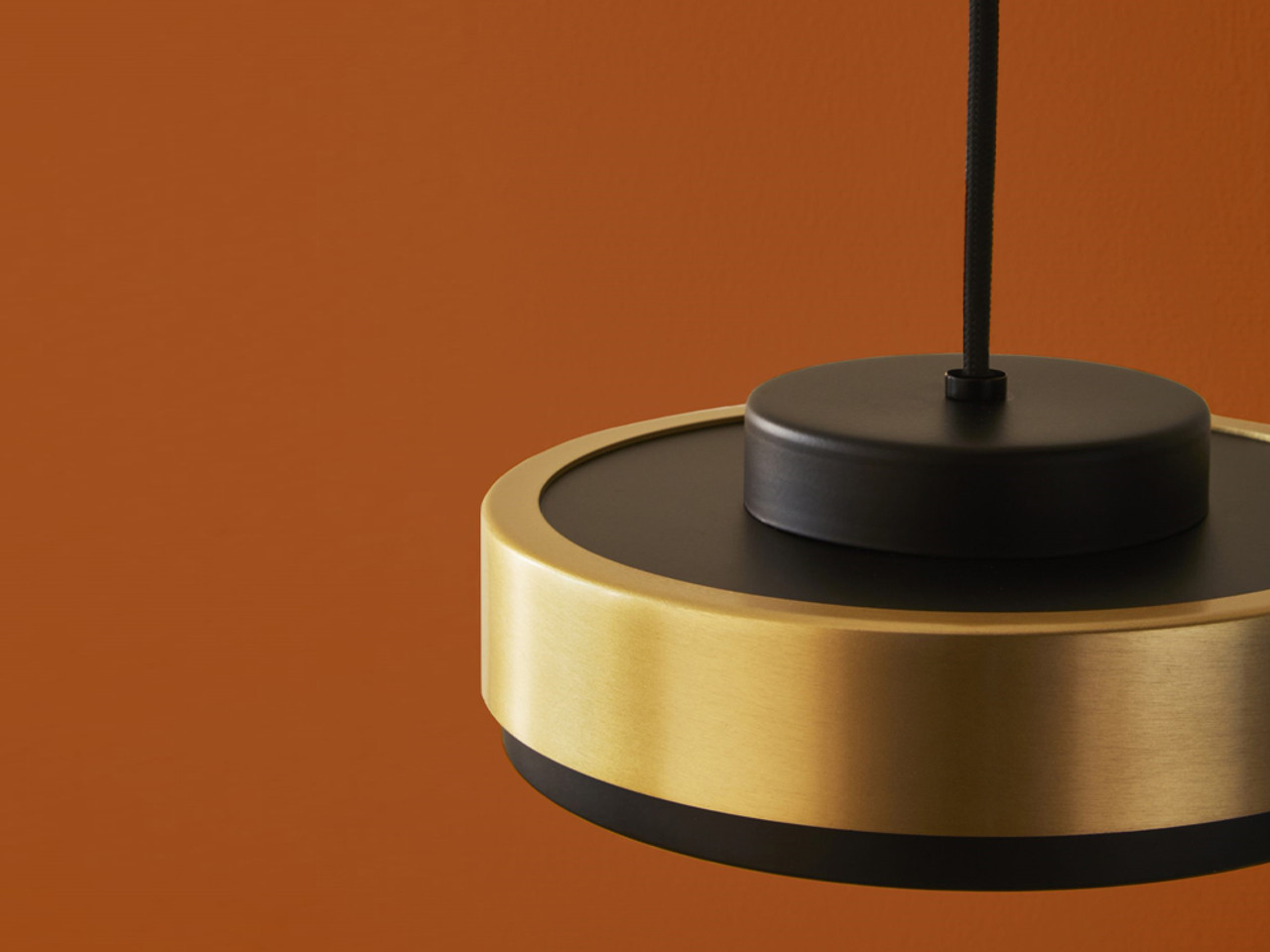 Discus Pendant Light