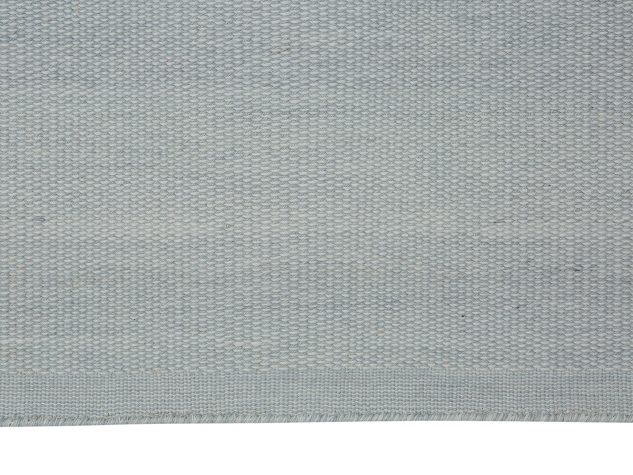 Bellis Rug Light Blue/Off White - Quickship