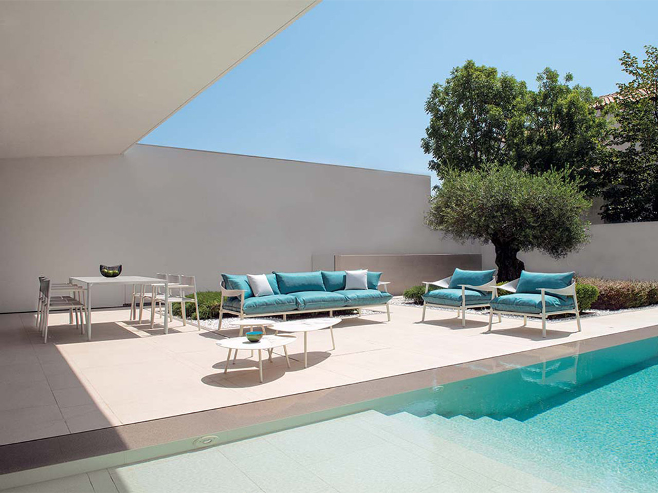Terramare Outdoor Dining Table 