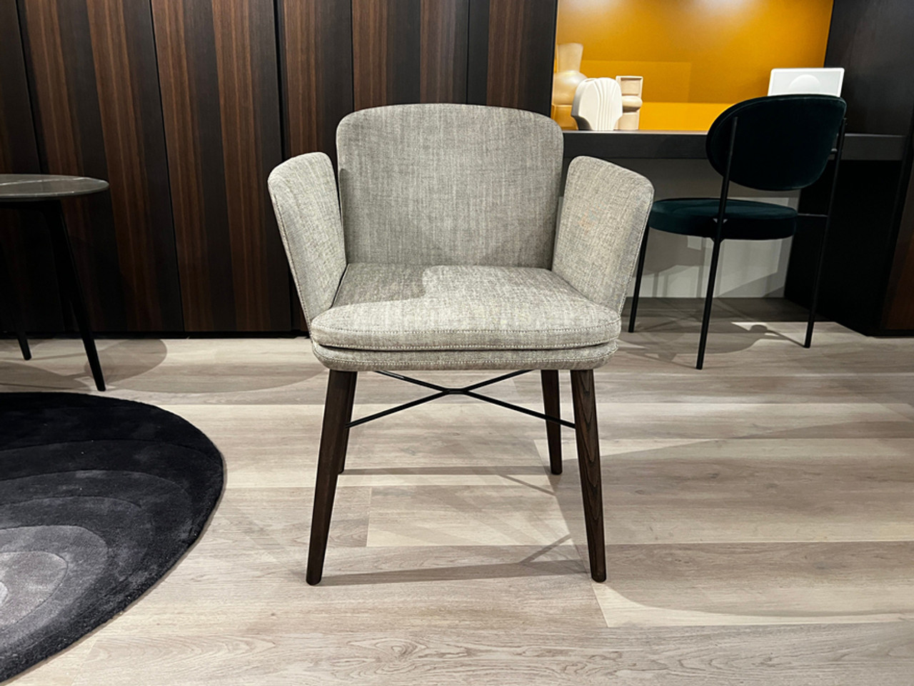 Tabby Chair with Arms