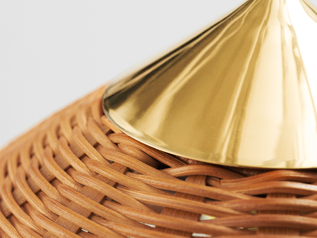 9602 Floor Lamp
