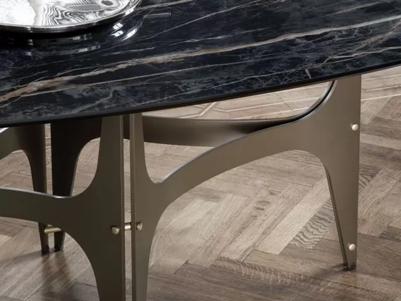 Universe XXL Dining Table