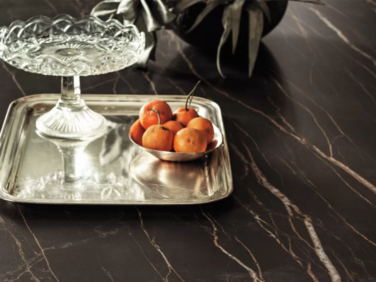 Universe XXL Dining Table