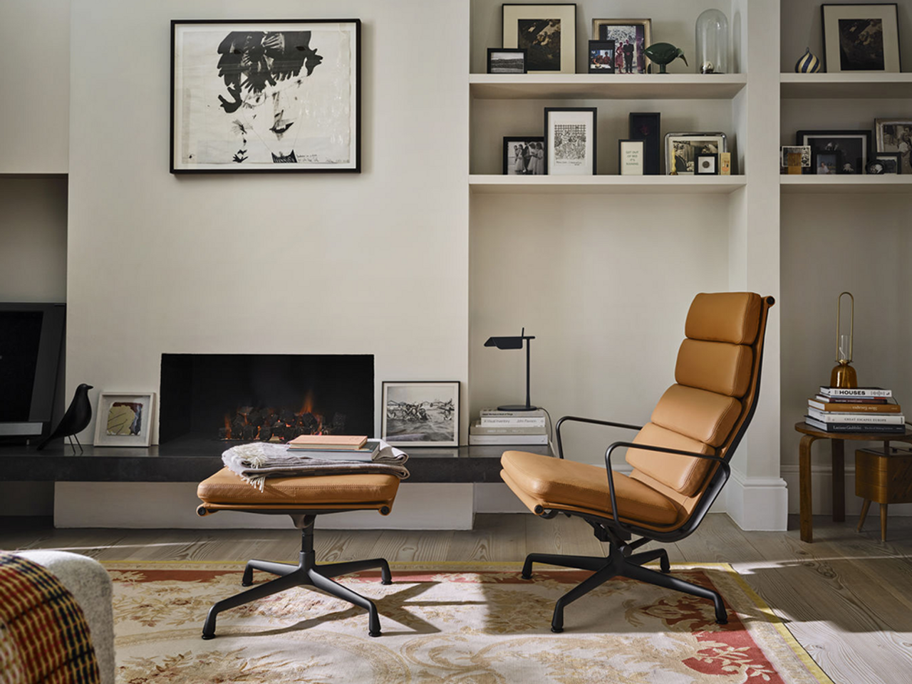 Eames Soft Pad EA 222 Office Chair