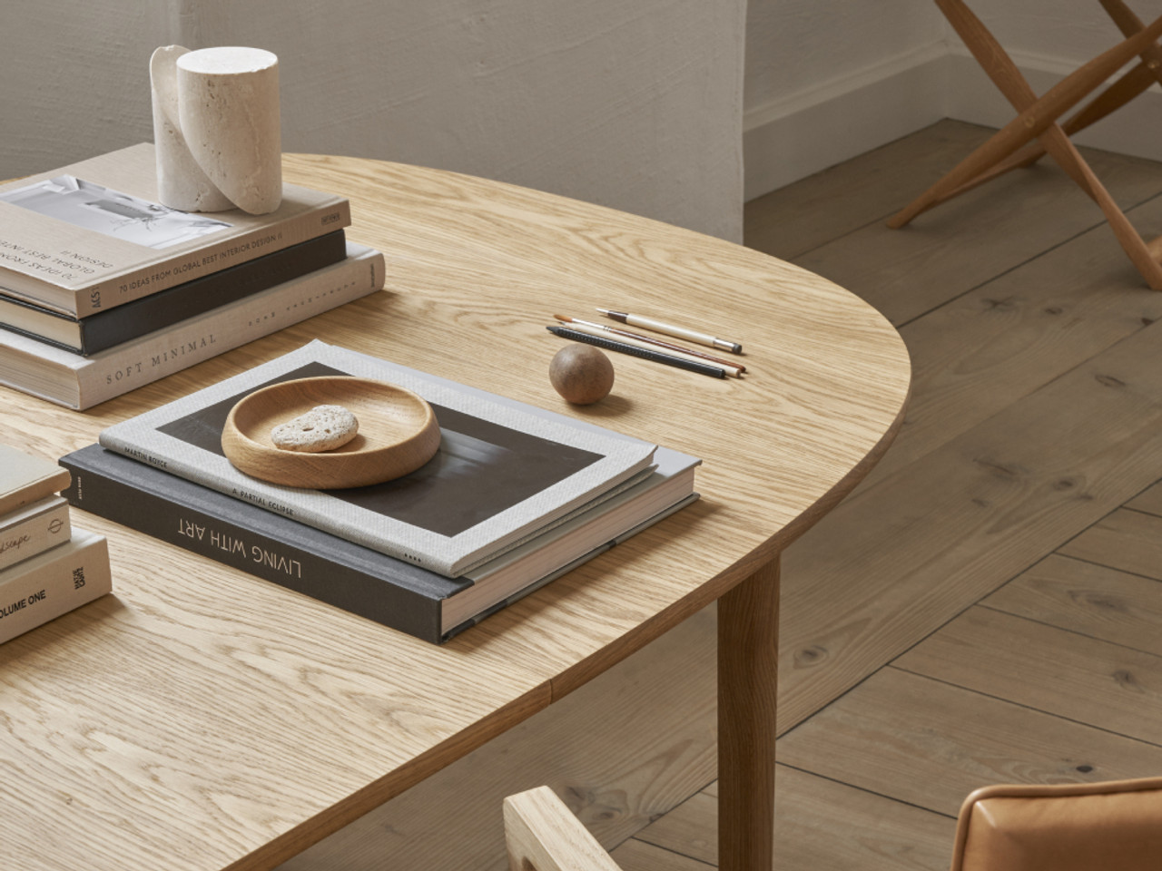 OW224 Extendable Dining Table