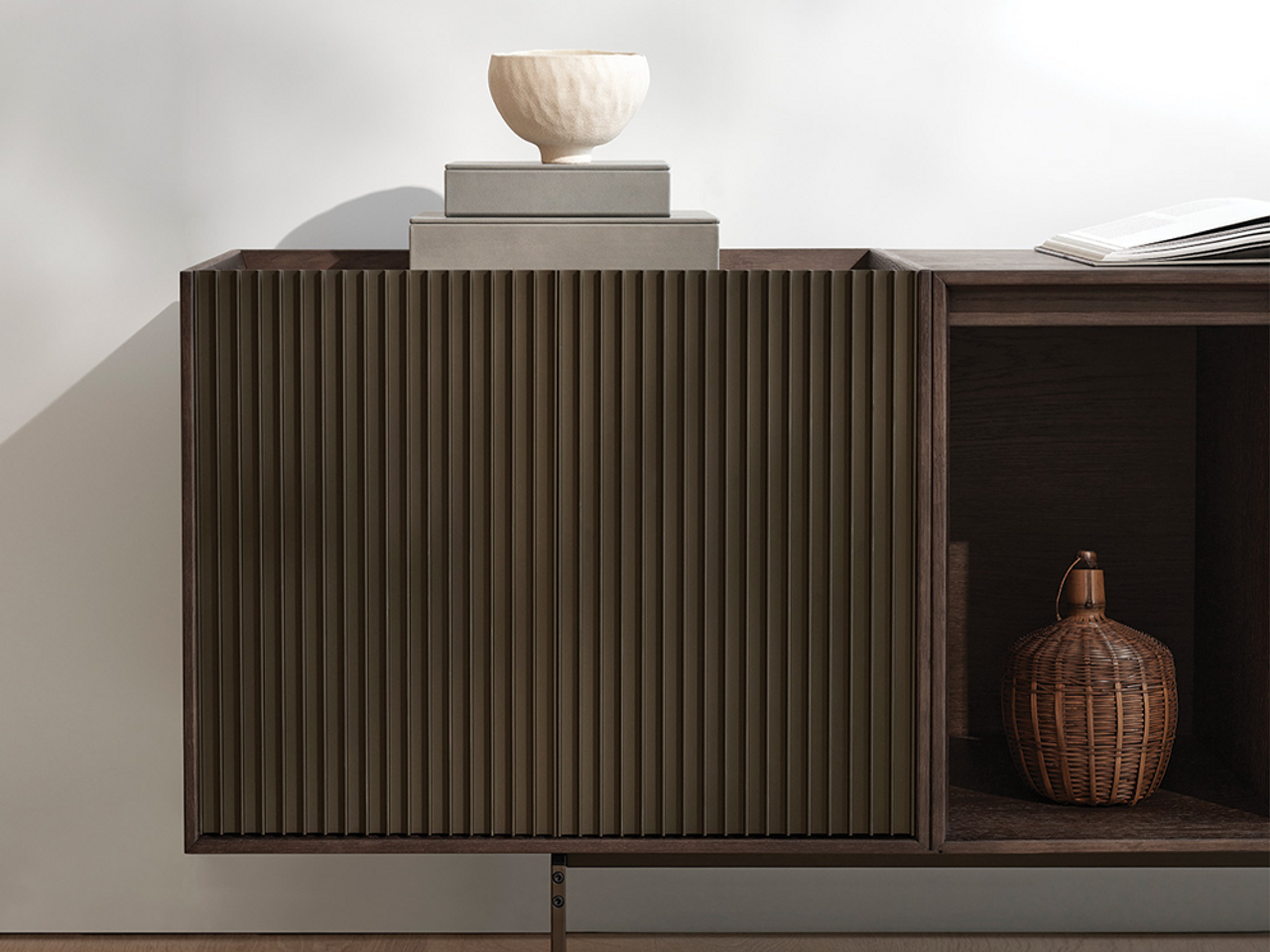 VIPP675 Chimney Cabinet