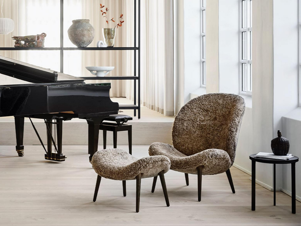 VIPP466 Lodge Lounge Chair