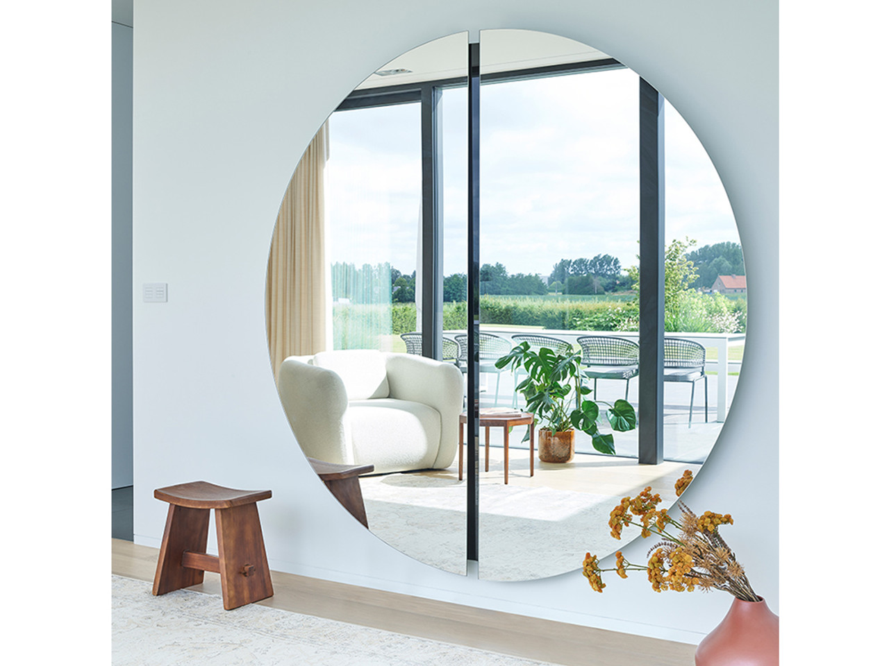 Luna Black Round Mirror