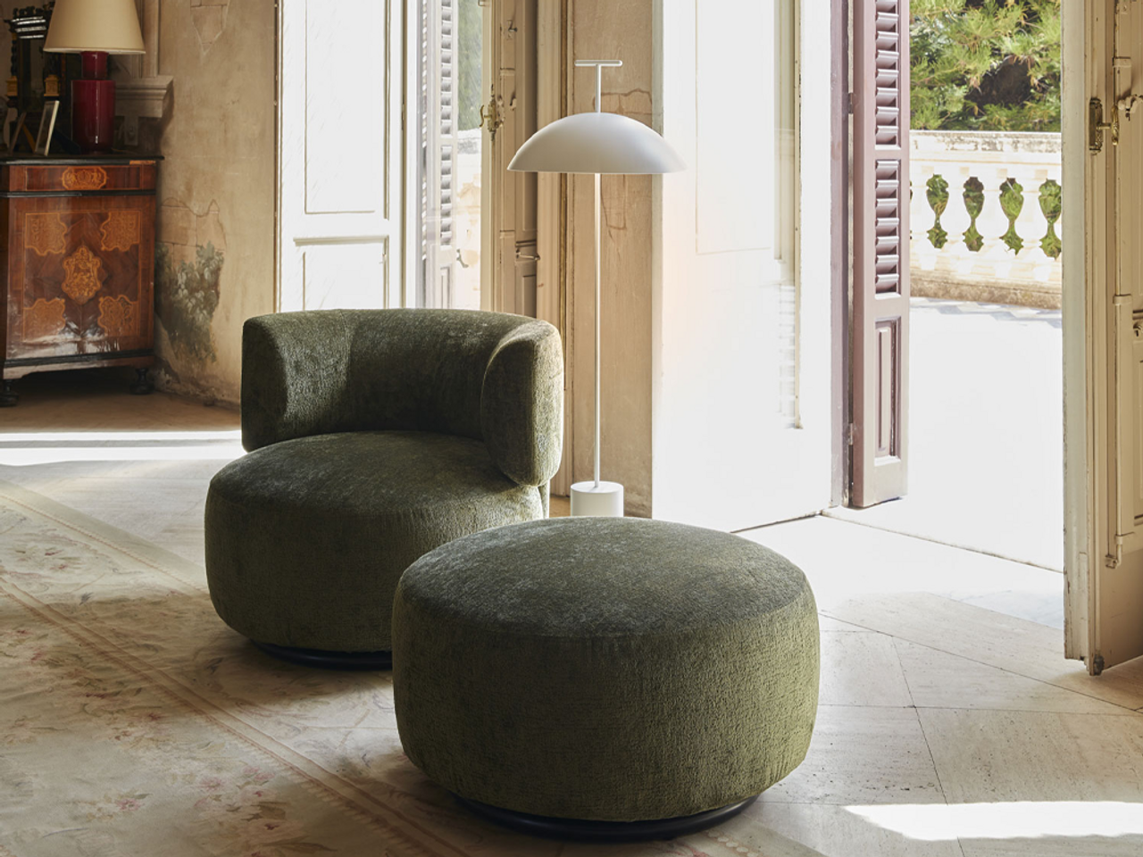 K-Waiting Armchair