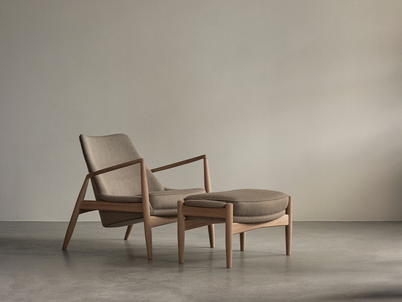 The Seal Lounge Chair