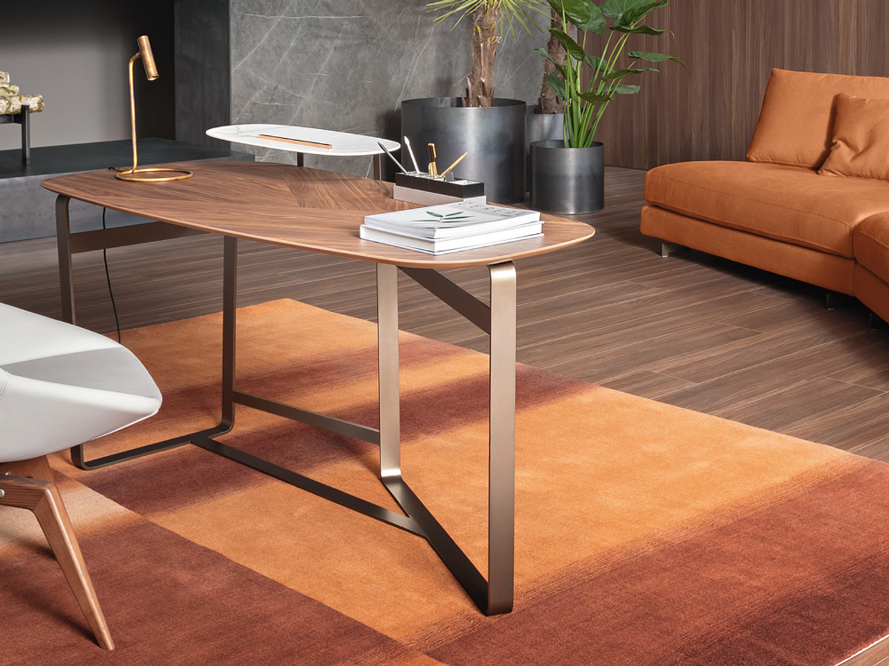 Gauss Desk