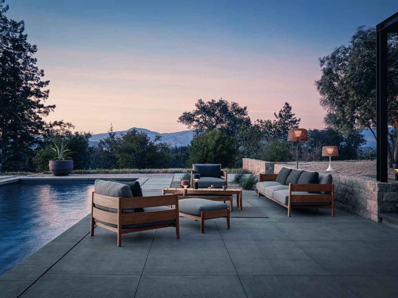Haven Outdoor Lounge Chair