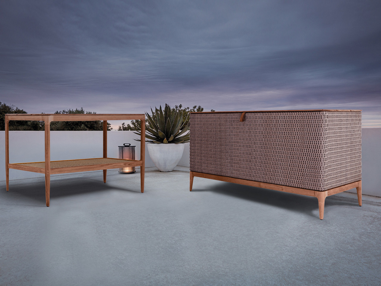 Lima Outdoor Serving Table
