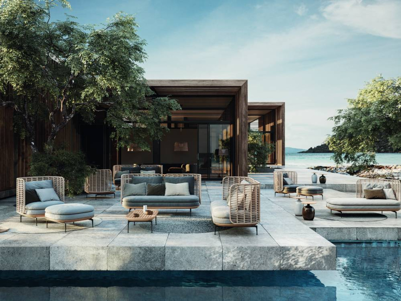 Mistral Outdoor High Back Lounge Chair