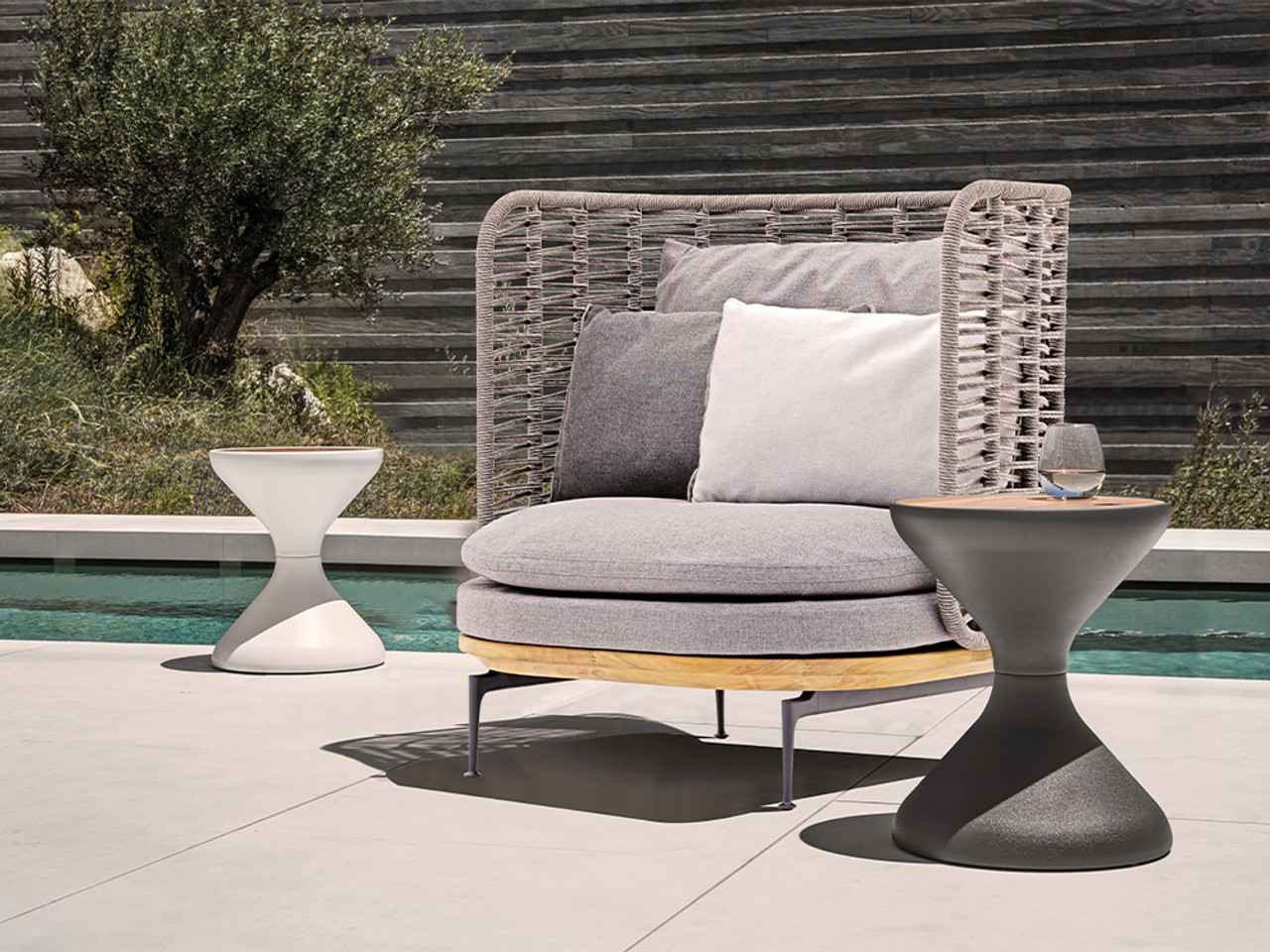 Mistral Outdoor High Back Lounge Chair