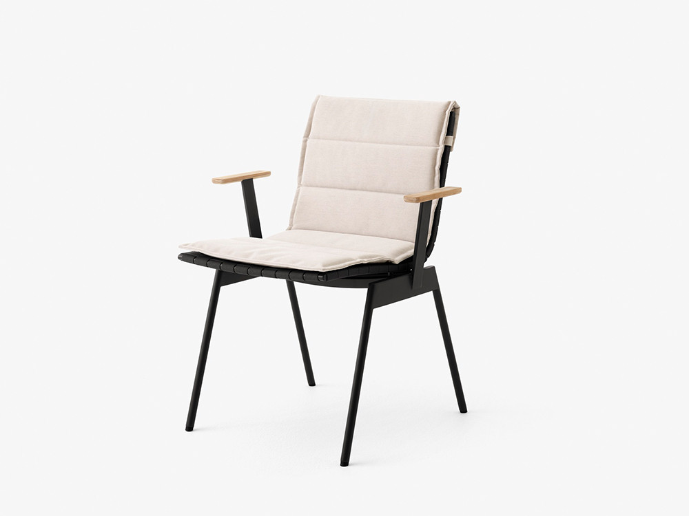Ville AV34 Outdoor Armchair