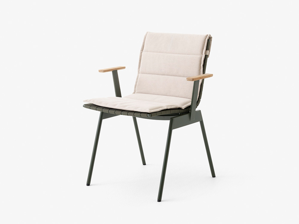 Ville AV34 Outdoor Armchair