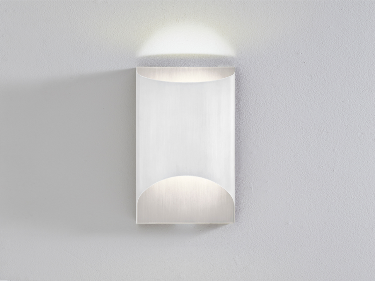 Aprile Wall Lamp