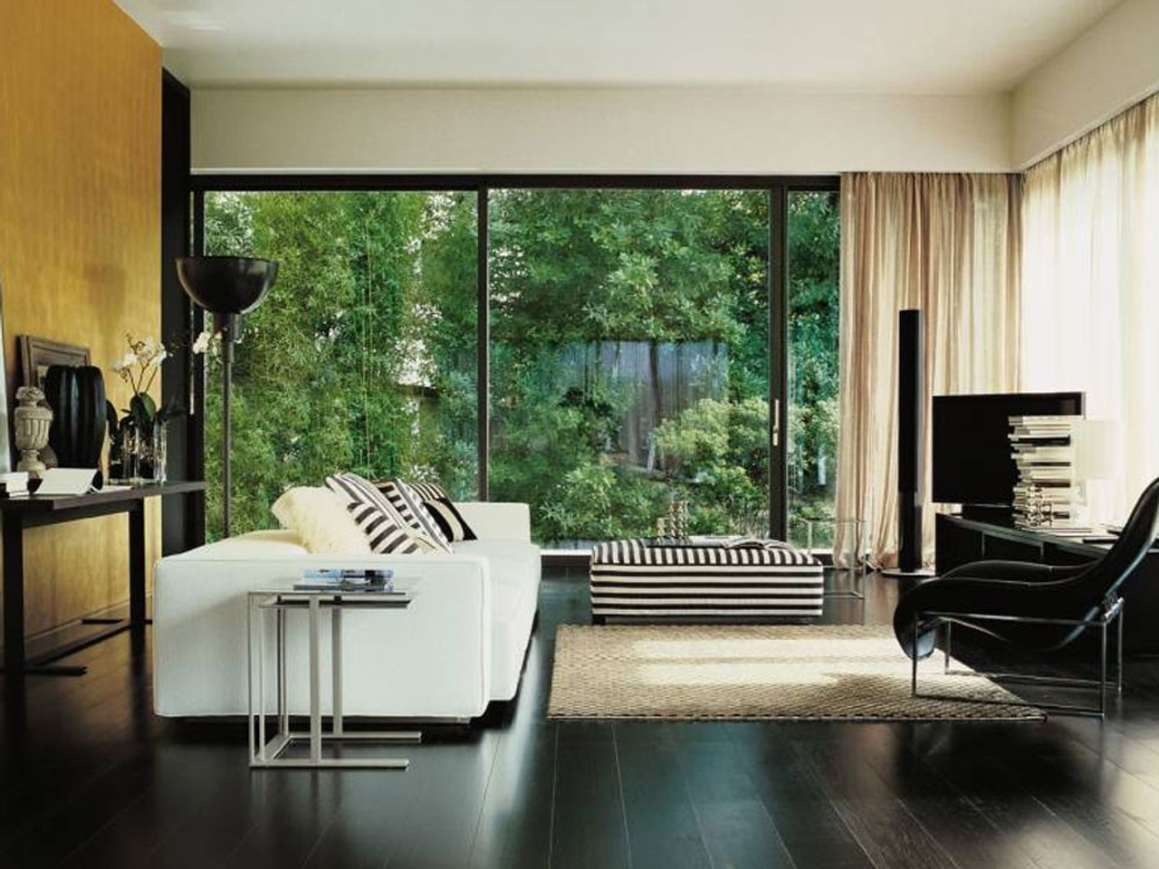 Maxalto Elios Nesting Table by Antonio Citterio