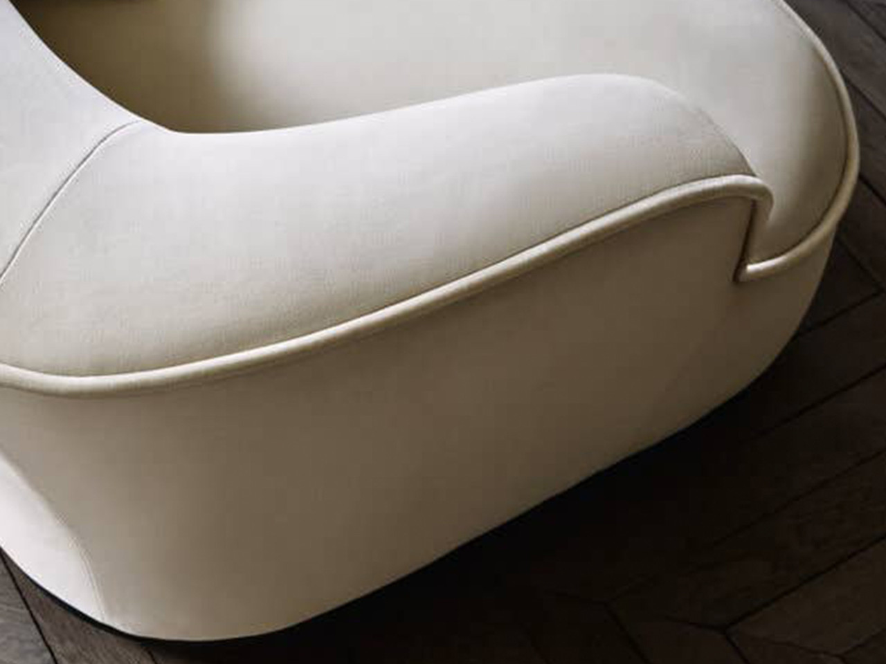 Lilum Sofa
