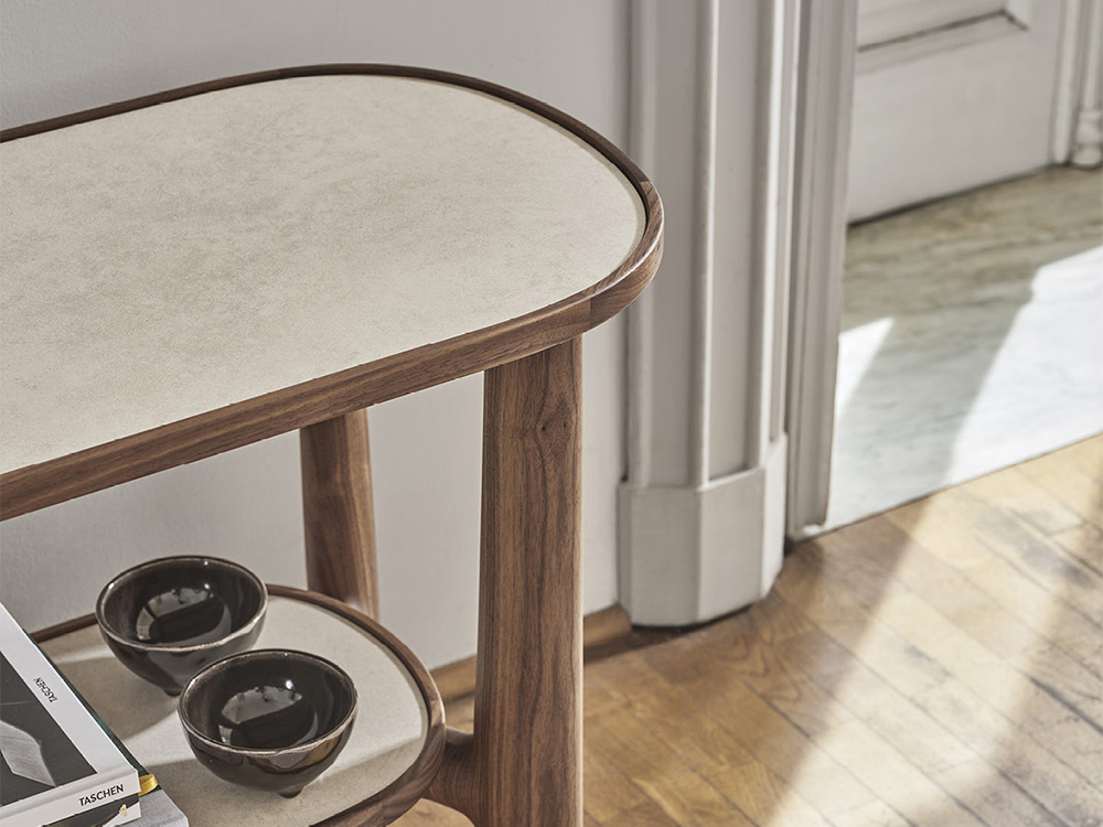 Rami Back Console