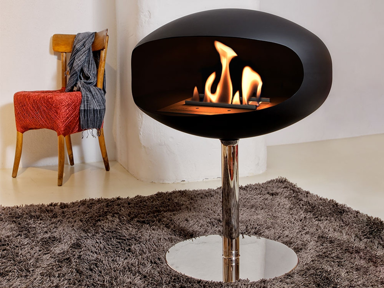 Cocoon Fires Pedestal Standing Cocoon Fireplace Black by Federico Otero