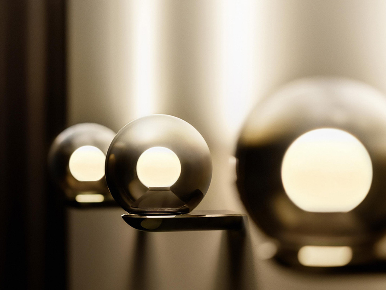 Luna Up Wall Light