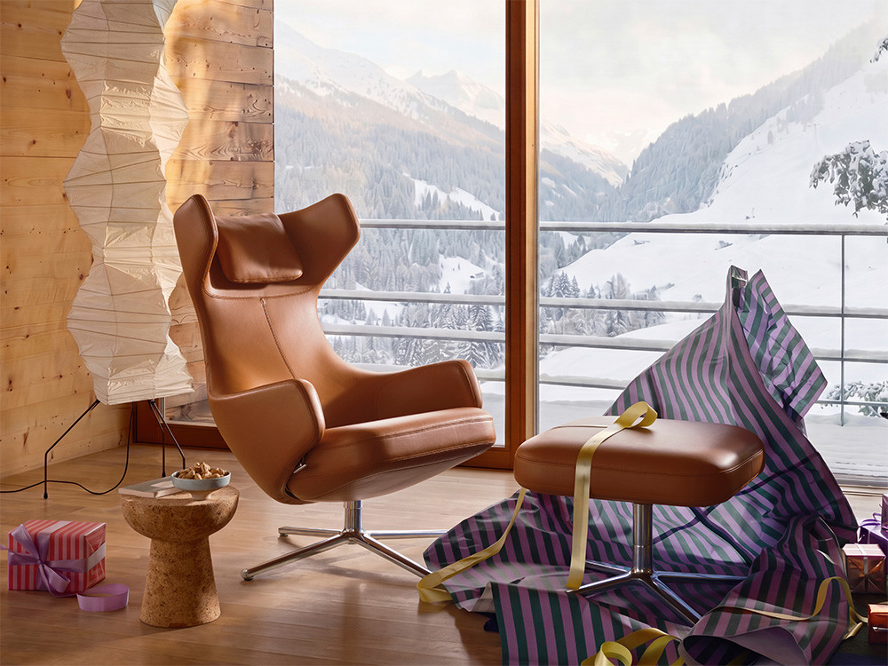 Grand Repos Lounge Chair & Ottoman