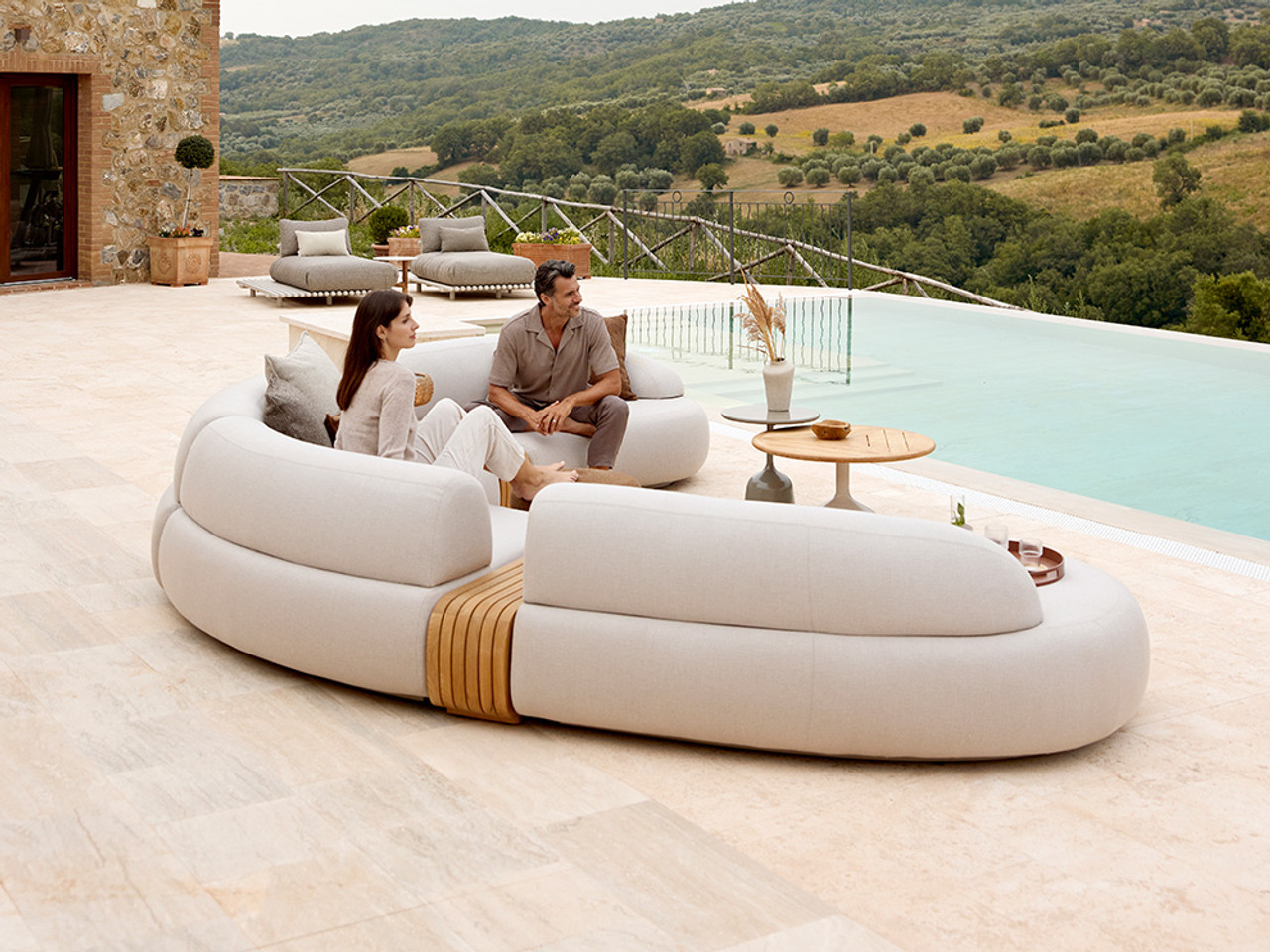 Mellow Outdoor 6-Seater Sofa