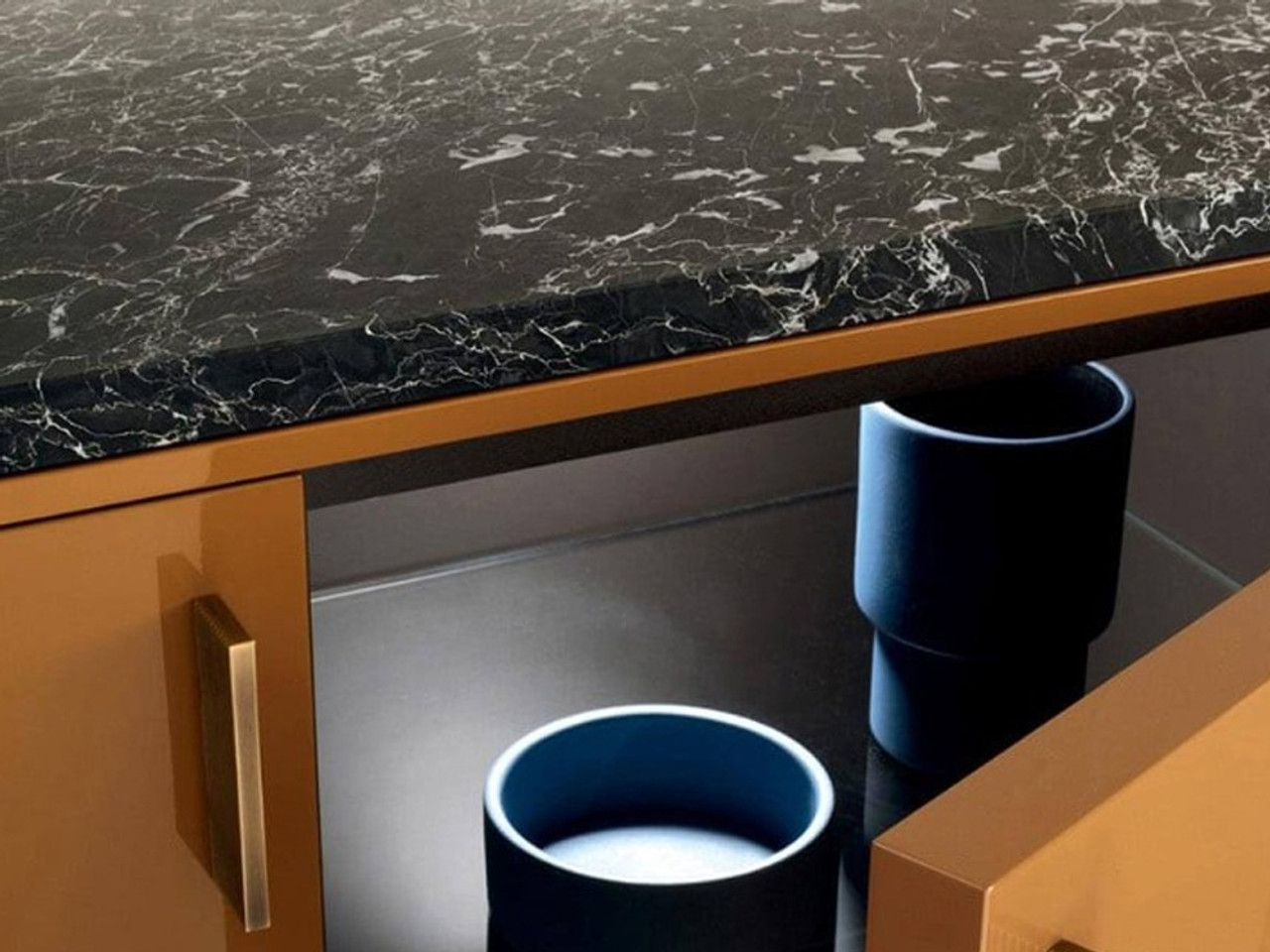 LT40 Cabinets