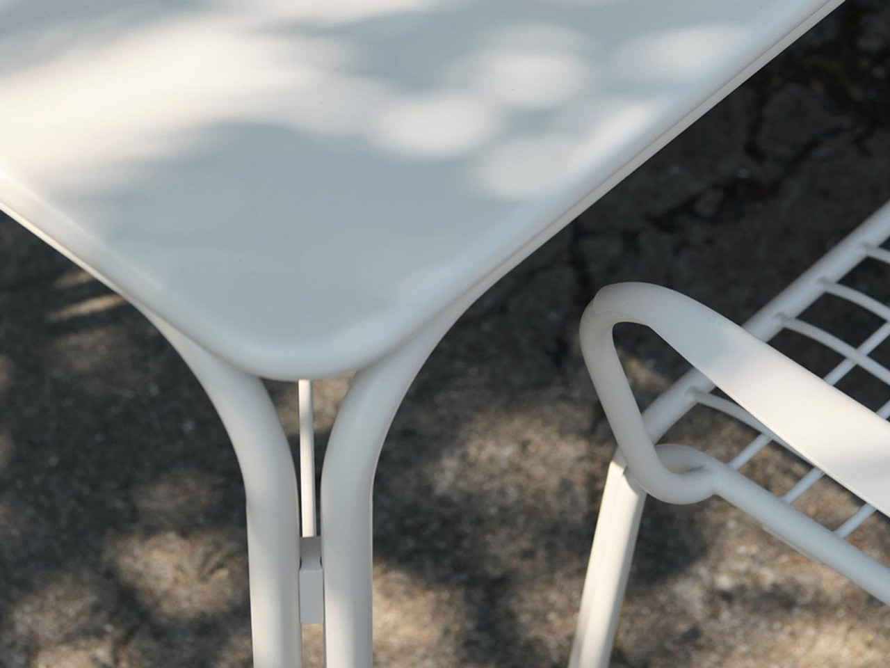 Thorvald SC99 Dining Table