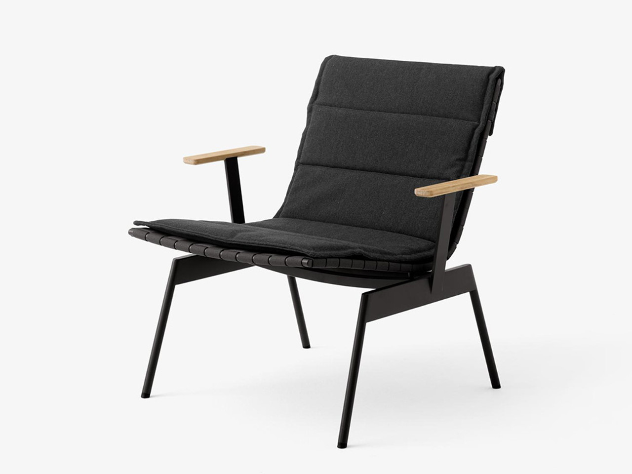 Ville AV44/AV45 Lounge Chair