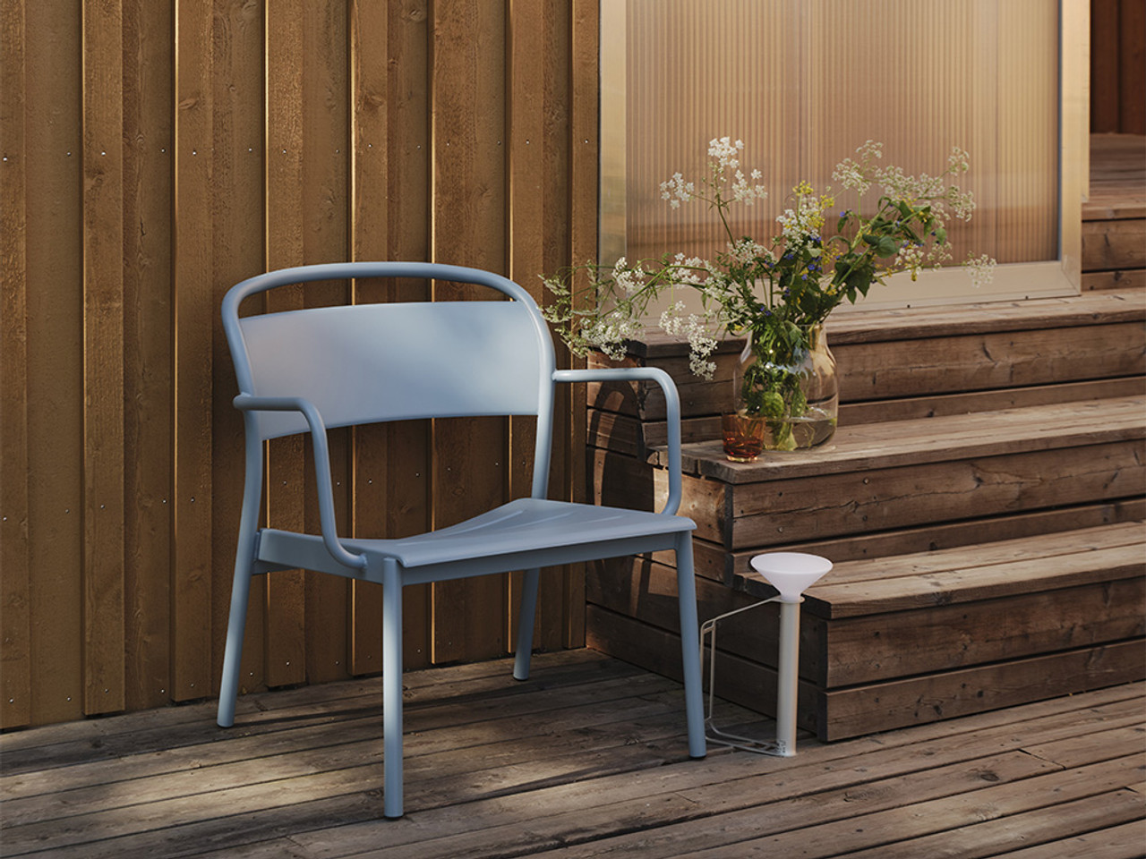 Linear Steel Lounge Chair Set