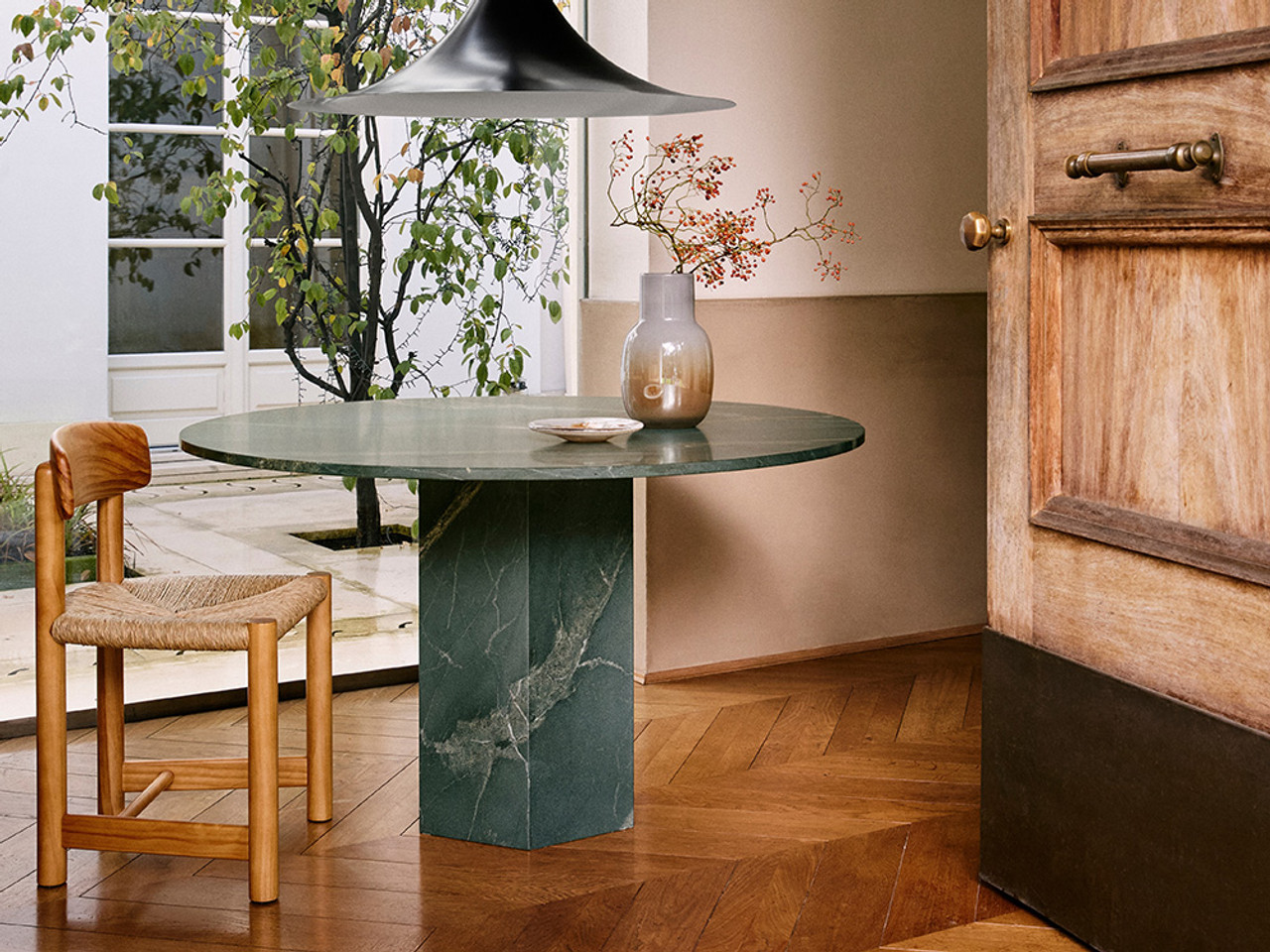 Epic Outdoor Round Dining Table - Botanic Green Quartzite