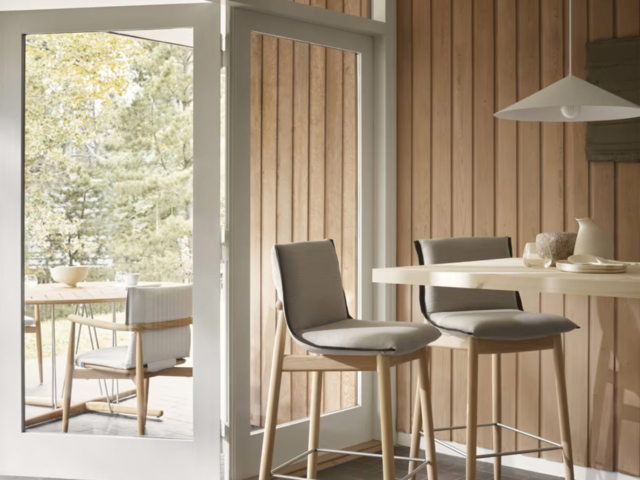 BT1001 Pendant Light