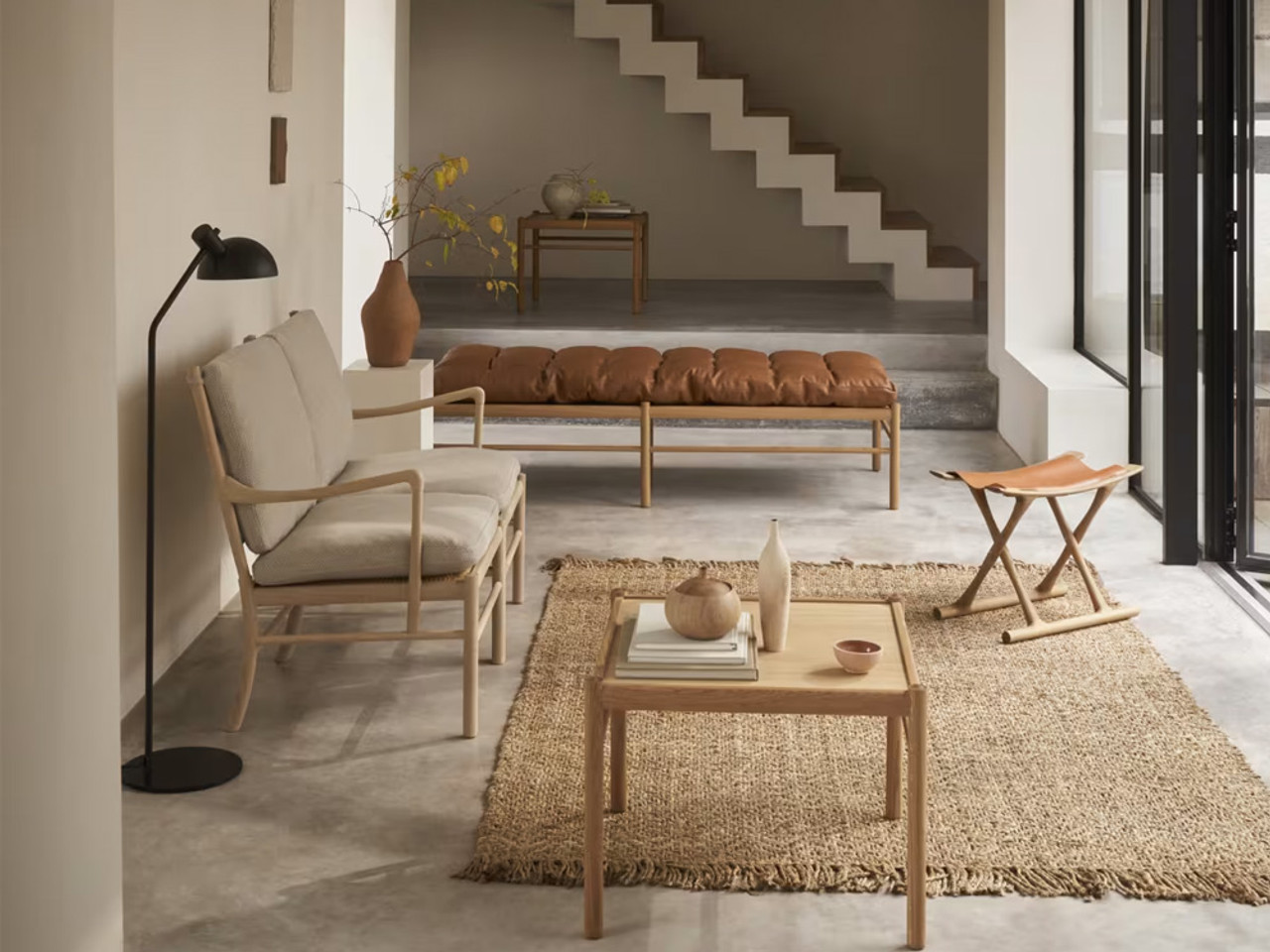 MO320 Floor Lamp
