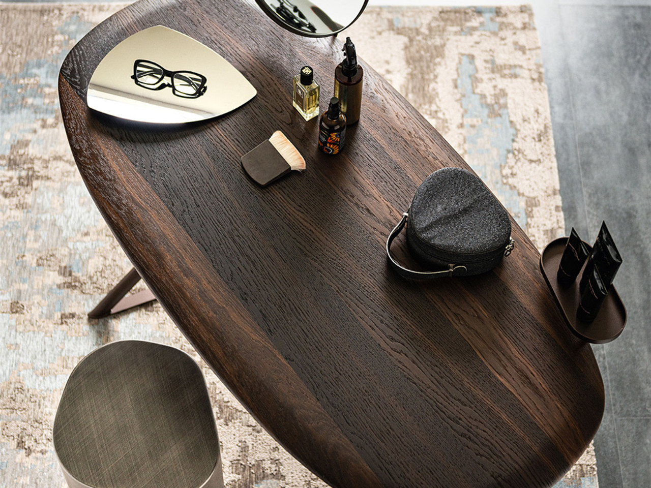 Trousse Dressing Desk