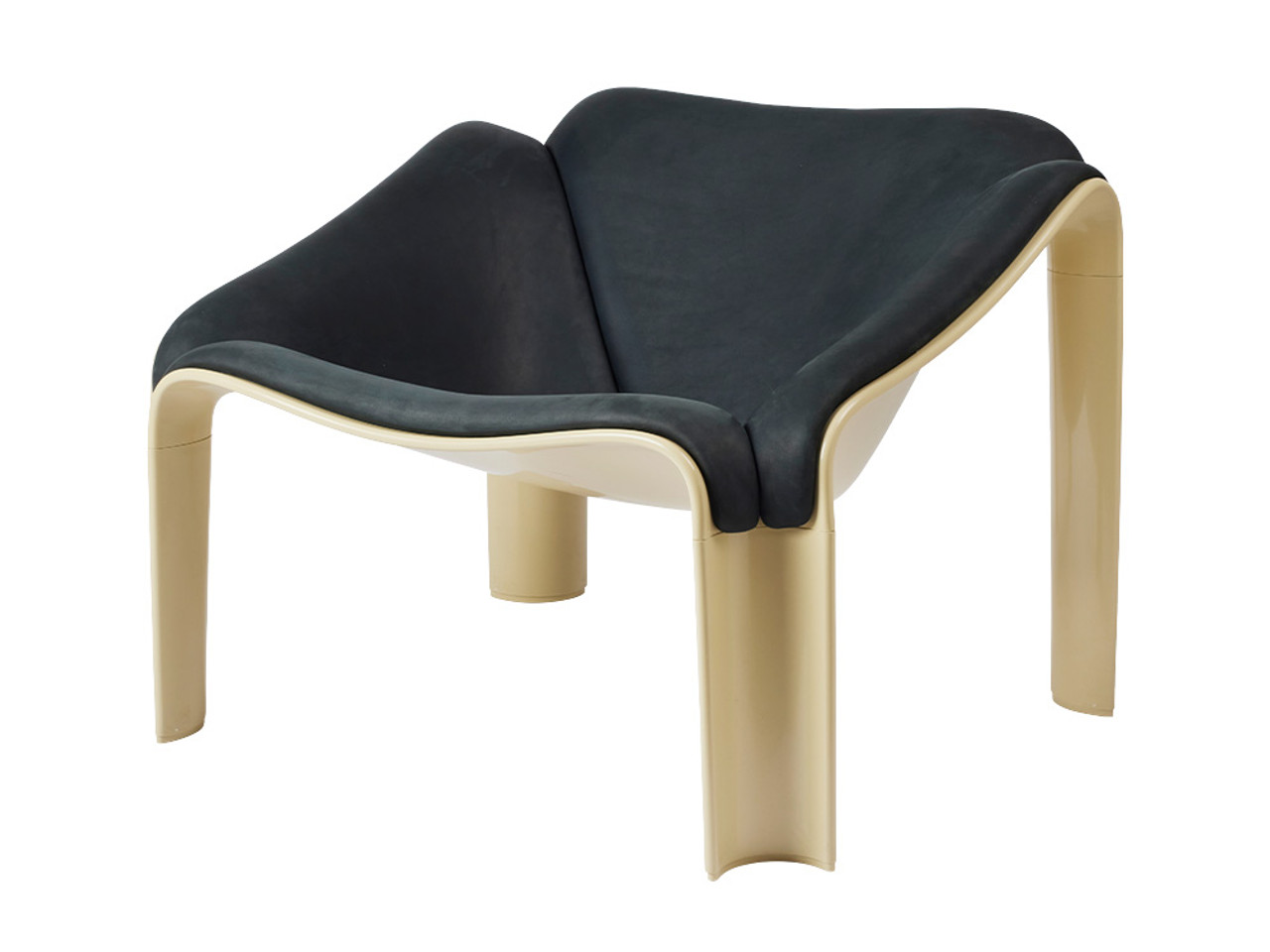 F300 Lounge Chair