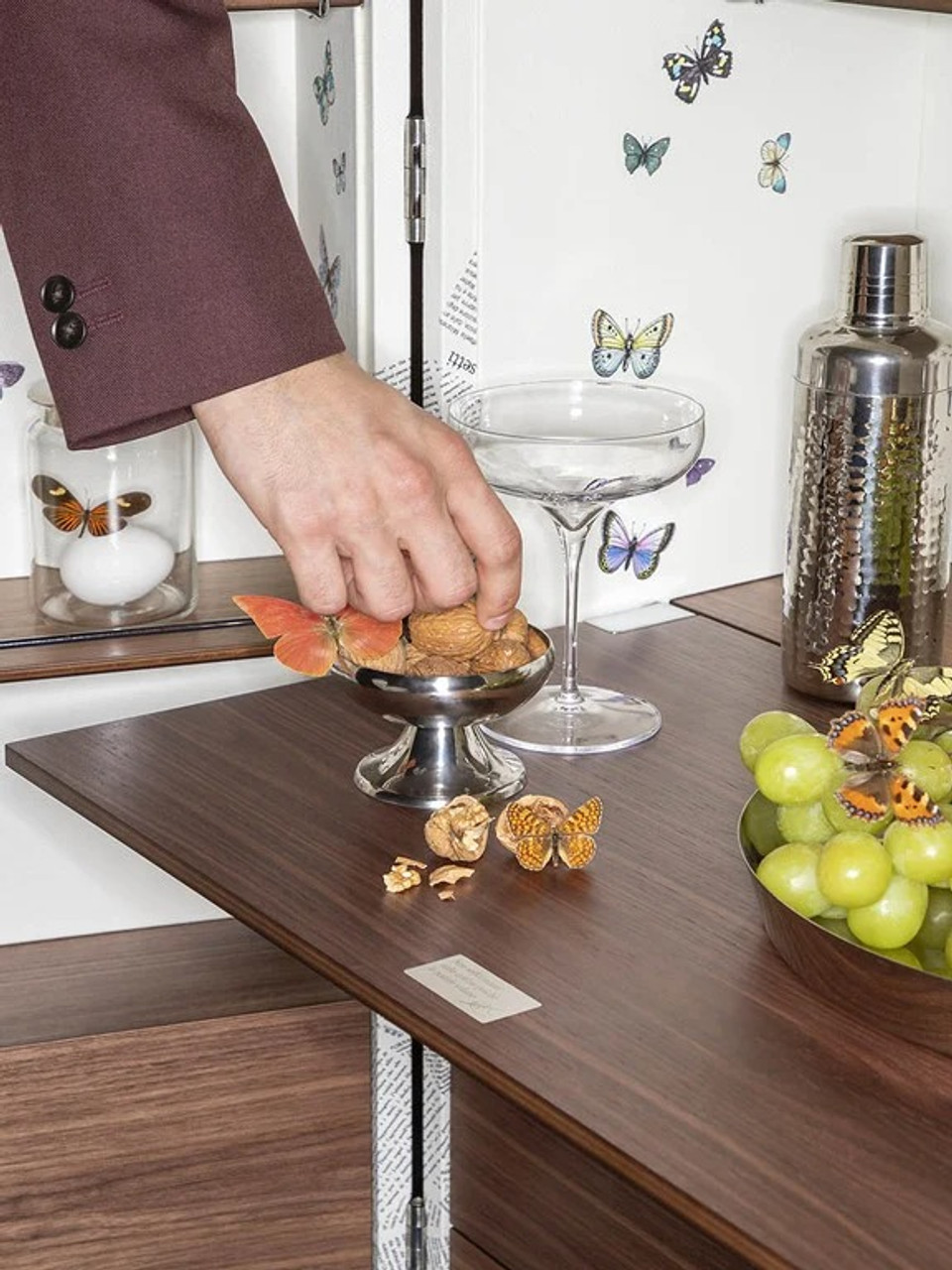 Isidoro Ultime Notizie Drinks Cabinet