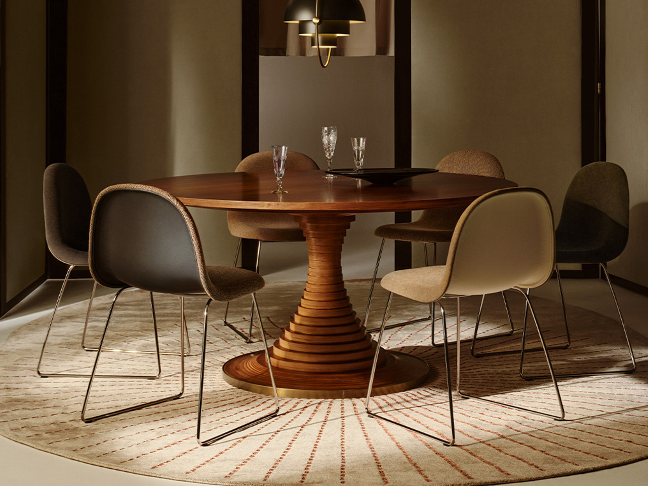Dischi Dining Table