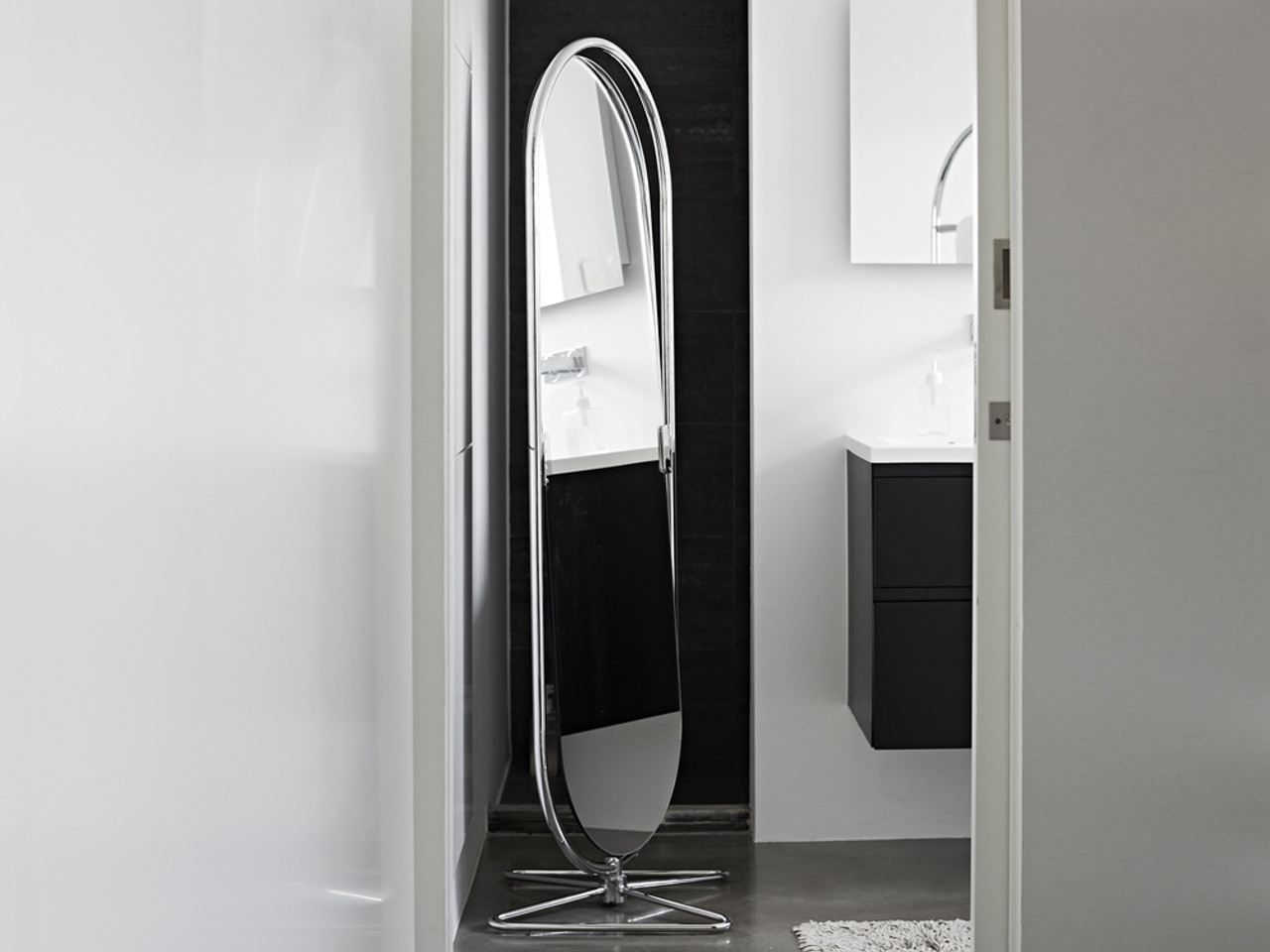 Verpan System 1-2-3 Floor Mirror by Verner Panton