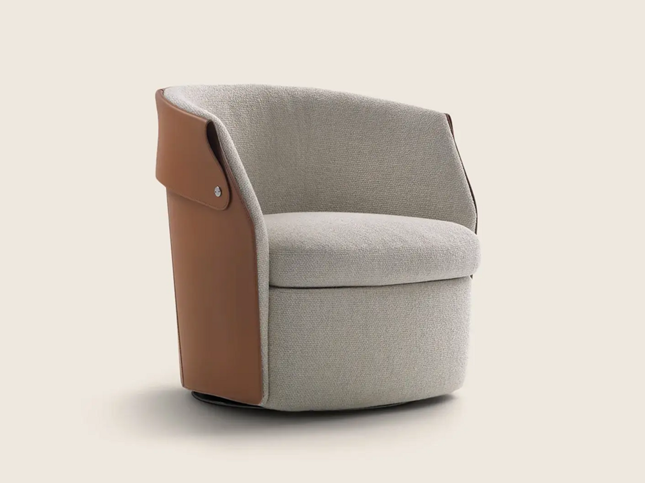 Ozzy Lounge Chair