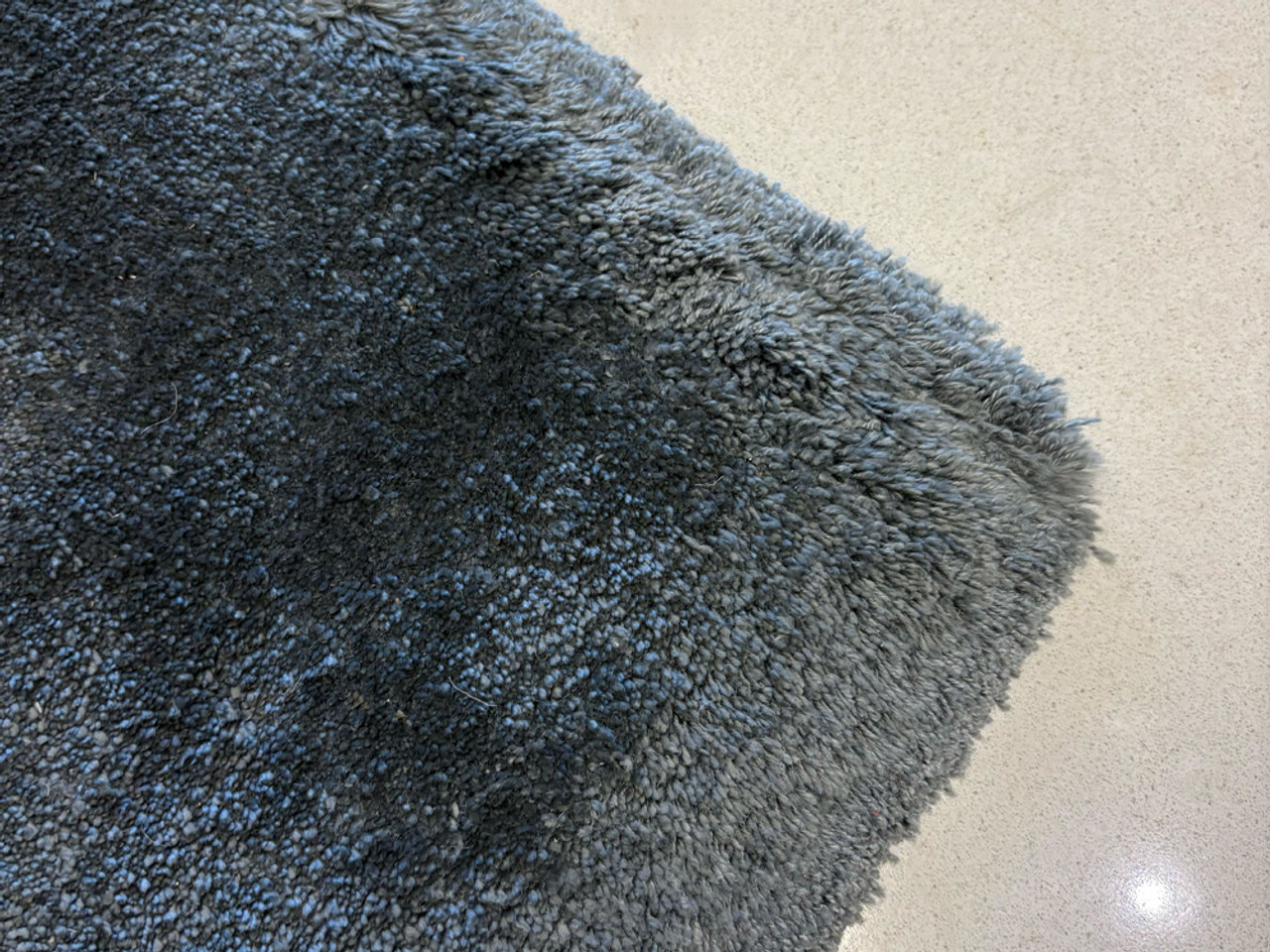 Liscio Eucalyptus Rug - Black 