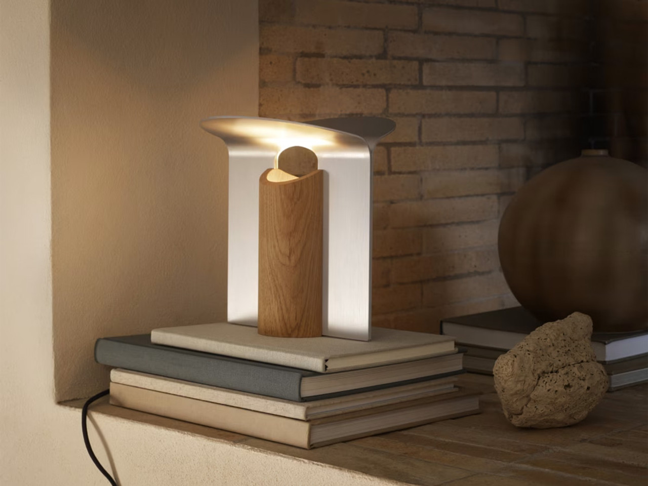 Petal Table Lamp