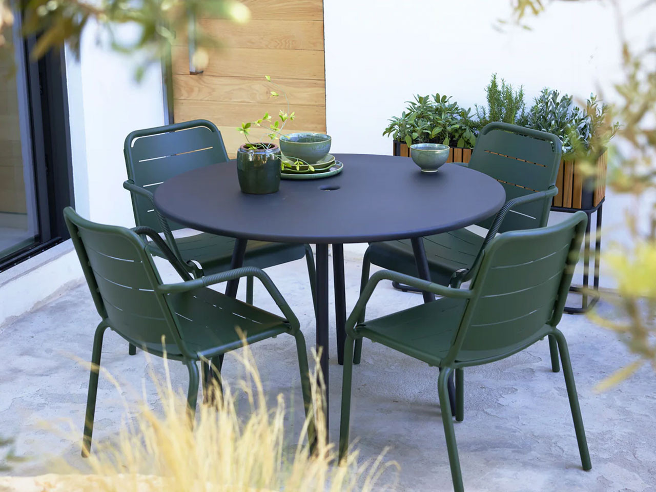 Area Outdoor Dining Table