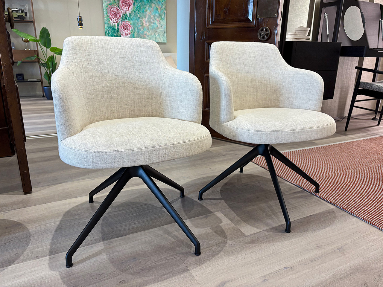 Abby Swivel Chair - Lint Fabric