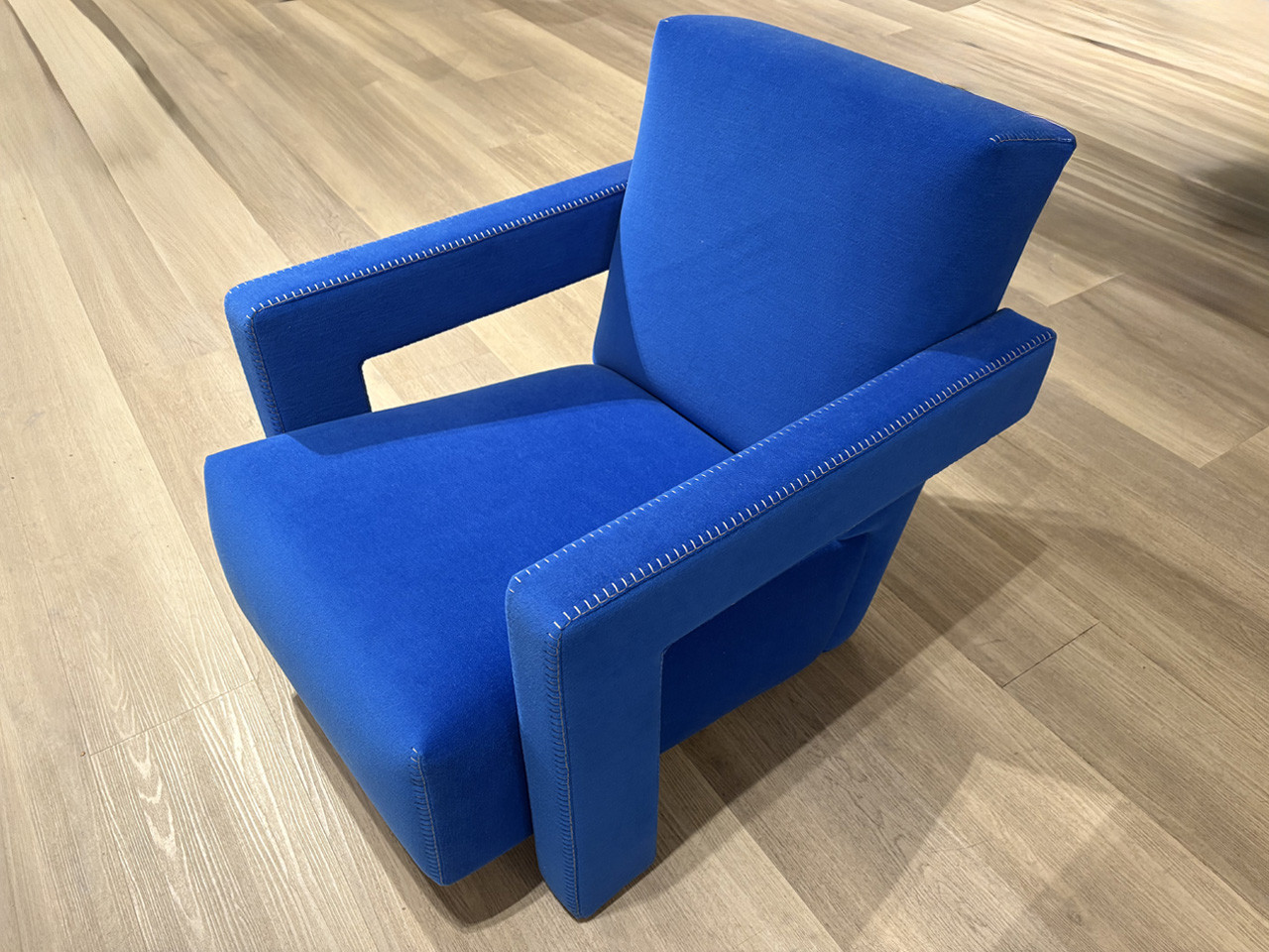 XL Utrecht Armchair - Otterlo Fabric